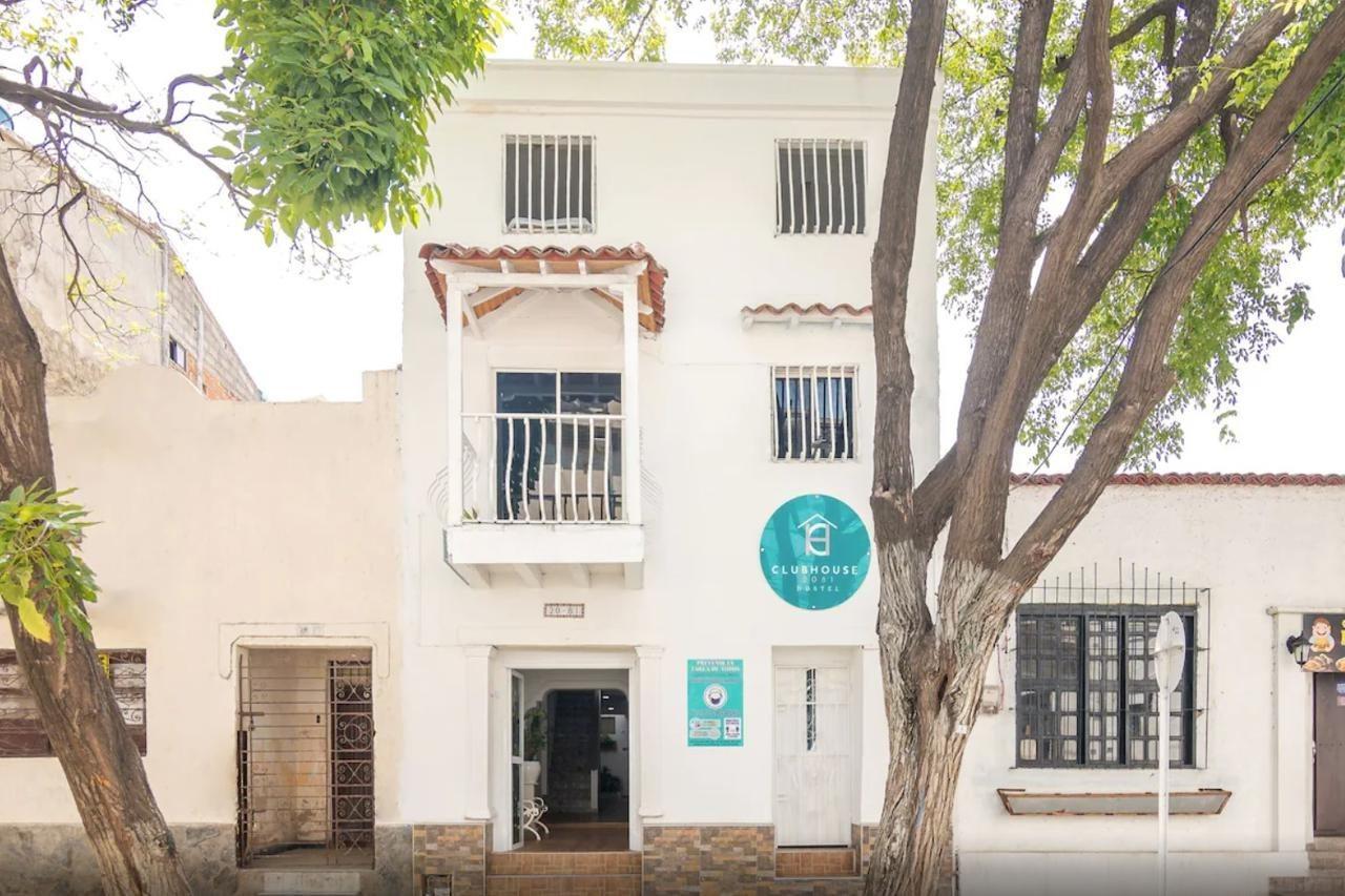 Ayenda 1627 Club House Hotel ซันตามาร์ตา ภายนอก รูปภาพ