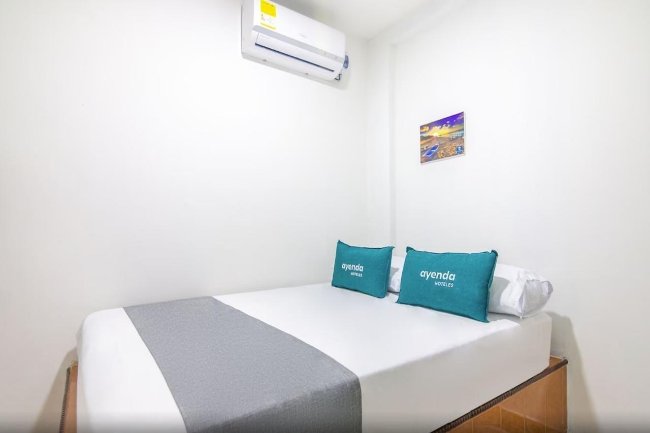 Ayenda 1627 Club House Hotel ซันตามาร์ตา ภายนอก รูปภาพ